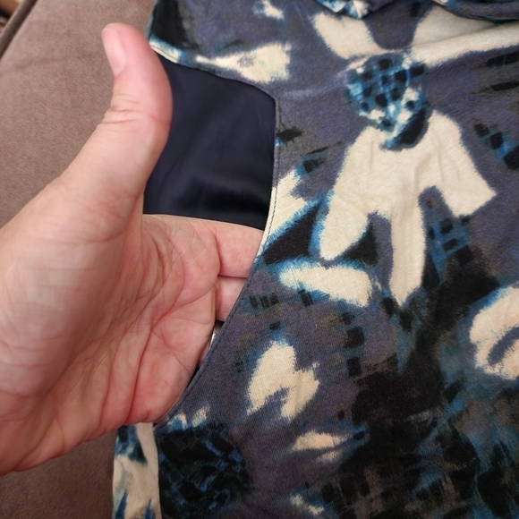 LOGO by Lori Goldstein Blue Floral Tunic Women's Small S Pockets Long Sleeve EUC - Picture 4 of 8